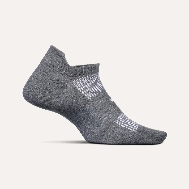 Feetures High Performance Ultra Light No Show Tab Socks