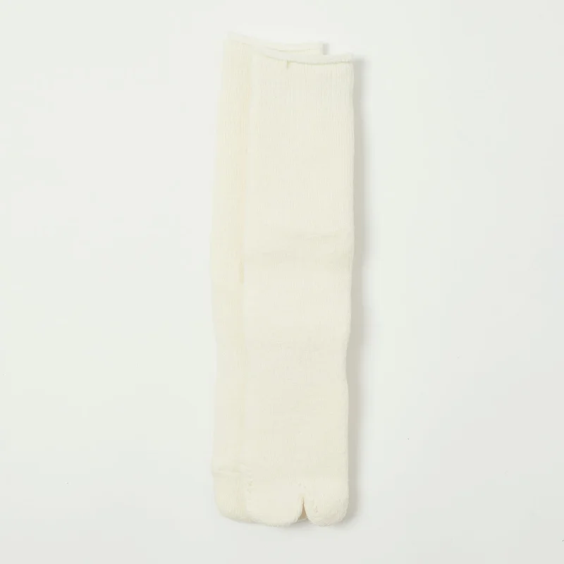 Nodal Brushed Pile Tabi Sock - White