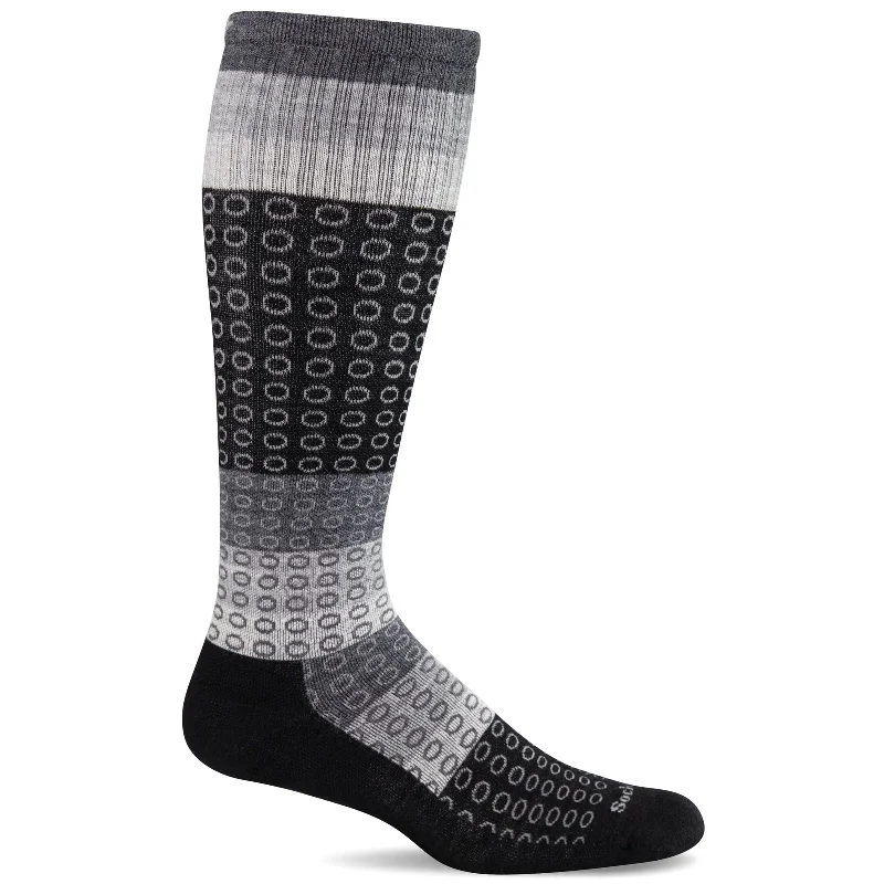 Sockwell Womens Full Circle Wide Calf Fit Moderate Compression Knee High Socks