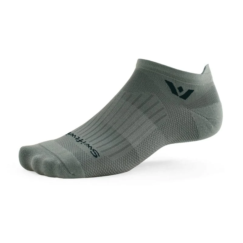 Swiftwick Aspire Zero No Show Socks